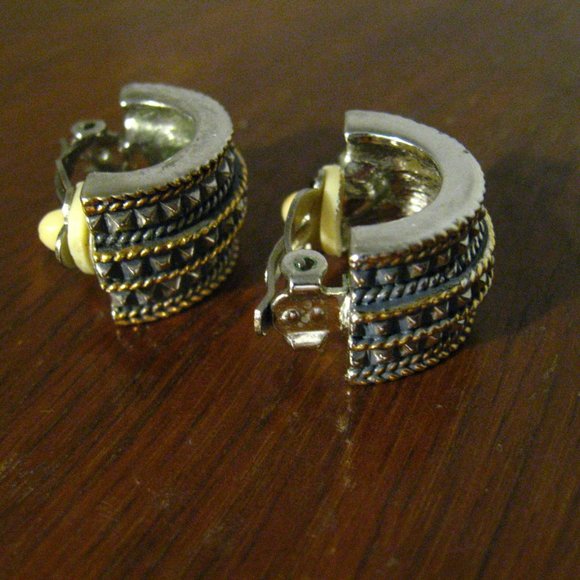 🛍 Mid Century 1960's Silver Gold Clip On Earrings - Picture 8 of 9
